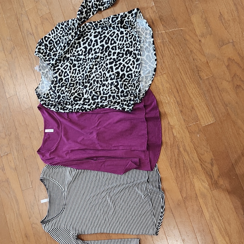 LuLaRoe tops‎